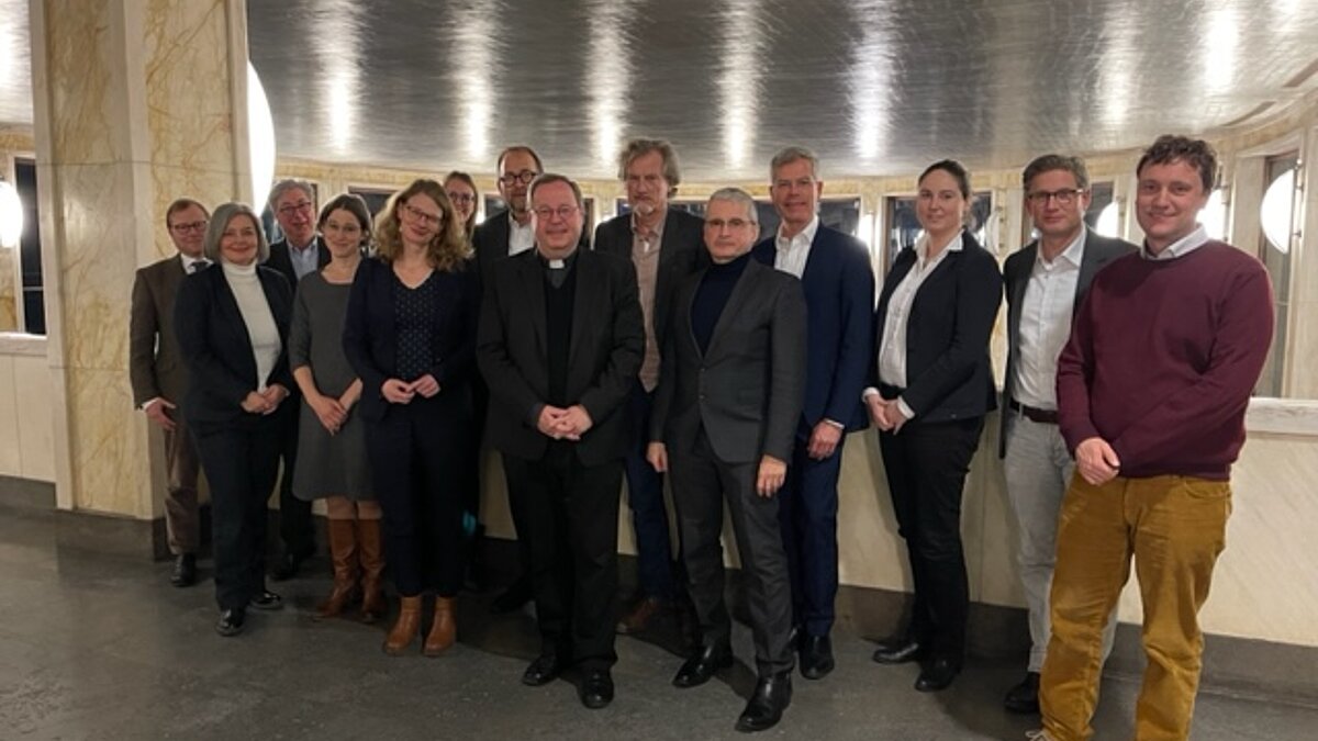 Bischof Bätzing besucht die Goethe Universität